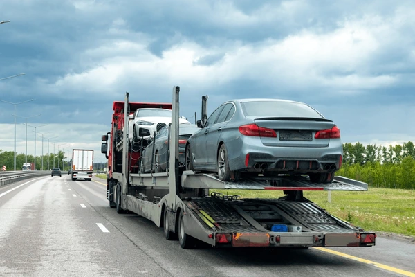 car-service-transportation-concept-tow-600nw-2466405695